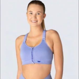 SheFit LOW IMPACT SPORTS BRA 4 luxe